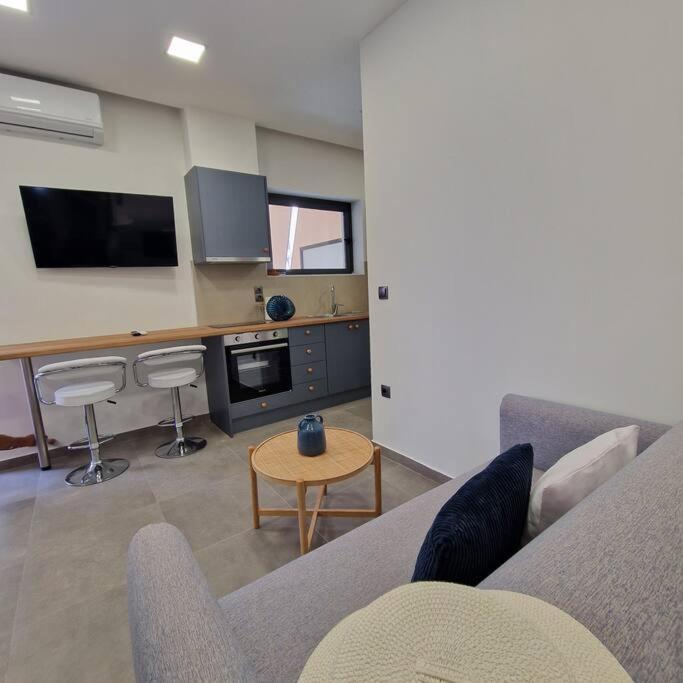 Farisma - Bright And Central Apt In Kalamata Luaran gambar